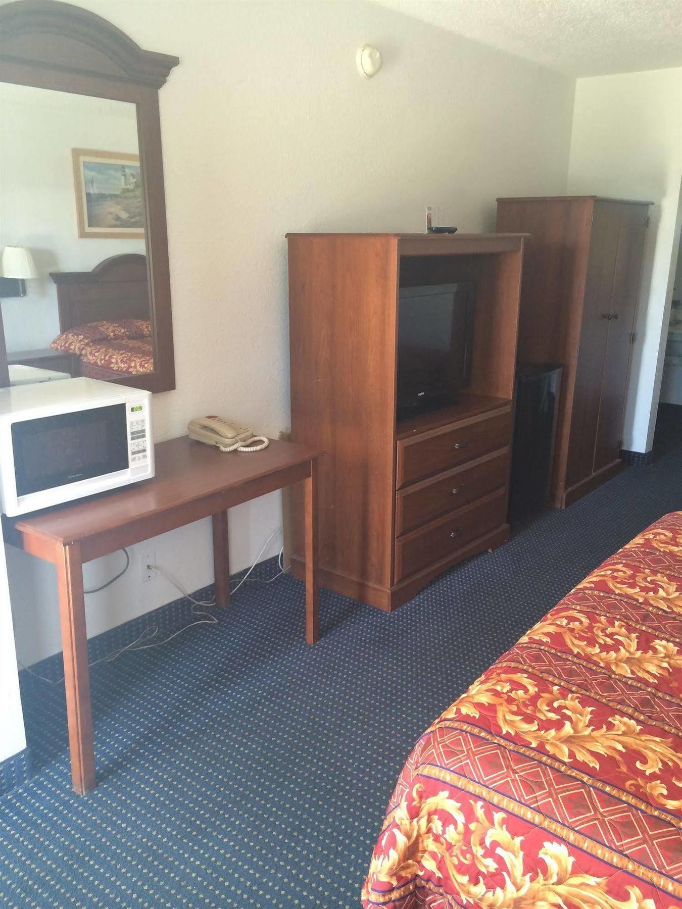 Broadway Inn Express Biloxi Esterno foto